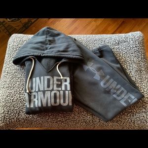 EUC, women’s UA fleece outfit. Large.